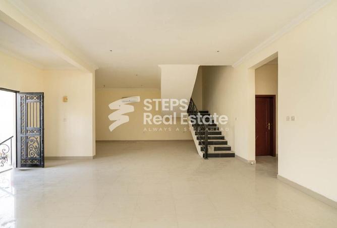 942719 - Property Image 2