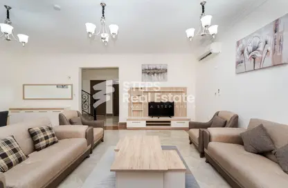 Villa - 6 Bedrooms - 4 Bathrooms for sale in Al Wukair - Al Wukair - Al Wakra