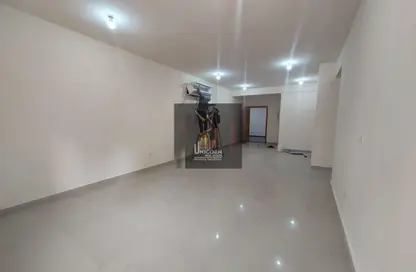 Apartment - 2 Bedrooms - 2 Bathrooms for rent in Al Kinana Street - Al Sadd - Doha