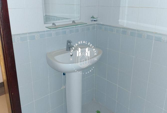 957471 - Property Image 2