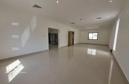 مجمع سكني - 4 غرف نوم - 5 حمامات للايجار في شارع الوعب - الوعب - الدوحة