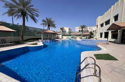 فيلا - 4 غرف نوم - 5 حمامات للايجار في جديد الهتمي - فريج بن عمران - الدوحة