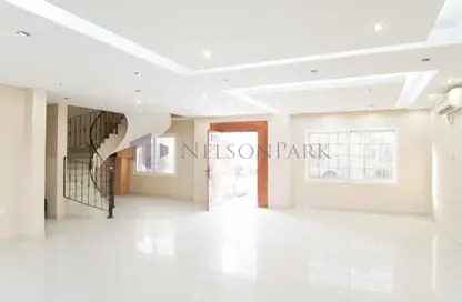 مجمع سكني - 4 غرف نوم - 4 حمامات للايجار في الوعب - الوعب - الدوحة