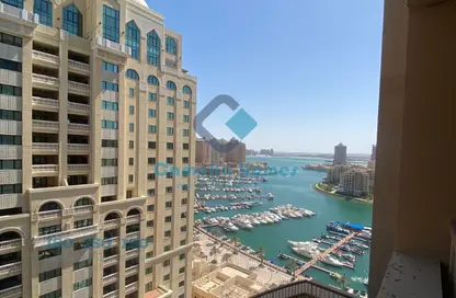 شقة - 2 غرف نوم - 3 حمامات للايجار في طريق بورتو الشرقي - بورتو أرابيا - جزيرة اللؤلؤة - الدوحة