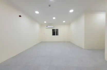 Apartment - 3 Bedrooms - 3 Bathrooms for rent in Muntazah 10 - Al Muntazah - Doha