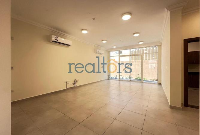 975856 - Property Image 3