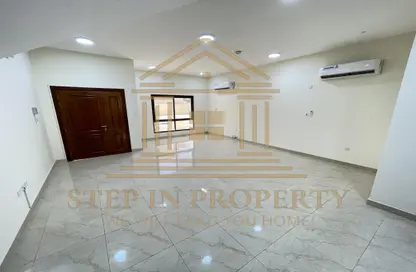 Compound - 5 Bedrooms - 4 Bathrooms for rent in Al Markhiya Street - Al Markhiya - Doha