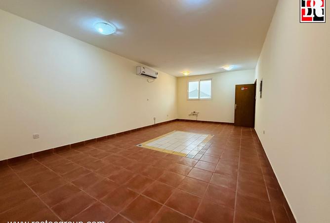 968643 - Property Image 2