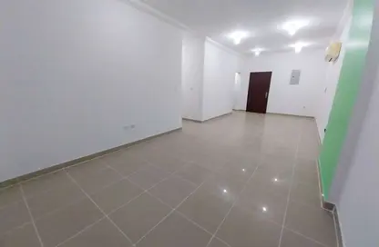 Apartment - 2 Bedrooms - 2 Bathrooms for rent in Al Jazeera Street - Fereej Bin Mahmoud North - Fereej Bin Mahmoud - Doha