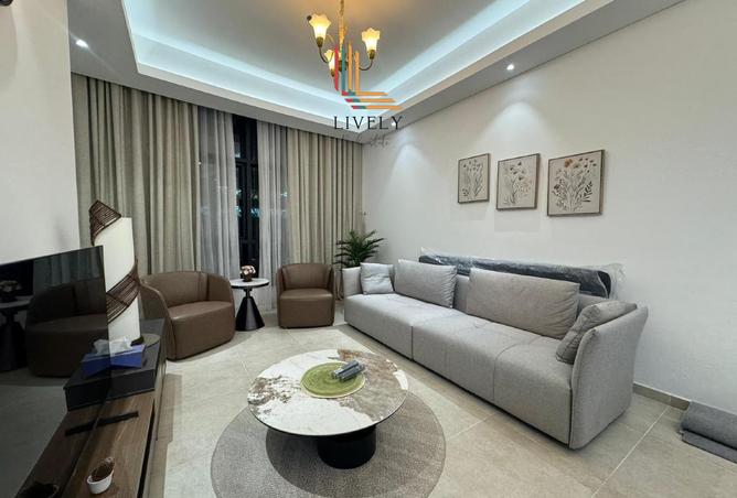 947458 - Property Image 2