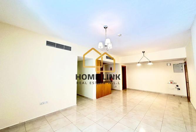 899032 - Property Image 2