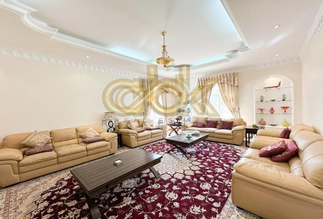 887508 - Property Image 2