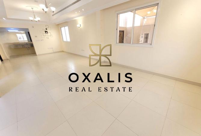 940772 - Property Image 3