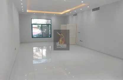 Empty Room image for: Compound - 4 Bedrooms - 4 Bathrooms for rent in Al Thumama - Al Thumama - Doha, Image 1
