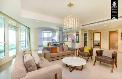Living Room image for: Apartment - 1 Bedroom - 2 Bathrooms for rent in Burj DAMAC Marina - Marina District - Lusail, Image 1