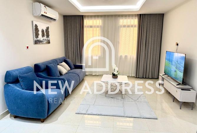 989860 - Property Image 2