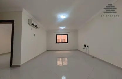Apartment - 2 Bedrooms - 2 Bathrooms for rent in Anas Street - Fereej Bin Mahmoud North - Fereej Bin Mahmoud - Doha