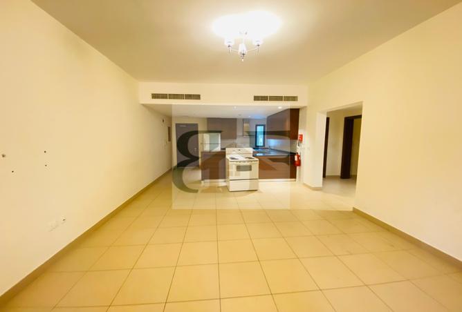 983628 - Property Image 2