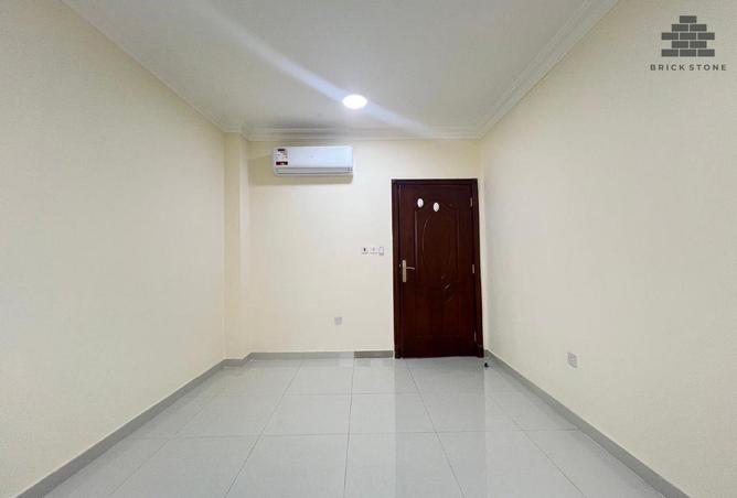 979641 - Property Image 3