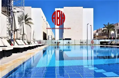 صورة لـ حوض سباحة مجمع سكني - 2 غرف نوم - 3 حمامات للايجار في برج أسباير - الوعب - الوعب - الدوحة ، صورة رقم 1