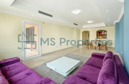 Apartment - 2 Bedrooms - 3 Bathrooms for rent in West Porto Drive - Porto Arabia - The Pearl Island - Doha