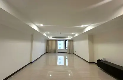 Apartment - Studio - 1 Bathroom for rent in East Porto Drive - Porto Arabia - The Pearl Island - Doha