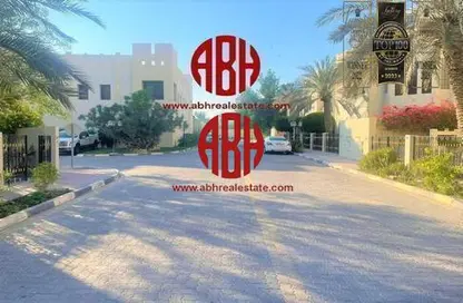 Villa - 4 Bedrooms - 5 Bathrooms for rent in Abu Talha Street - Fereej Bin Omran - Doha