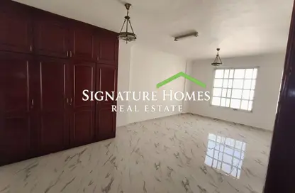 Apartment - 2 Bedrooms - 3 Bathrooms for rent in Abu Talha Street - Fereej Bin Omran - Doha