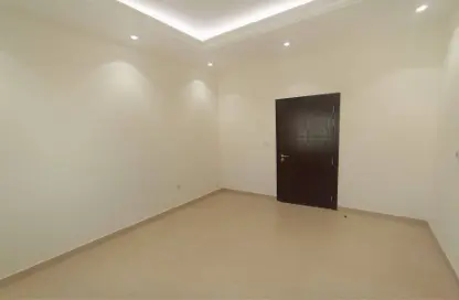 شقة - 2 غرف نوم - 2 حمامات للايجار في شارع السد - السد - الدوحة