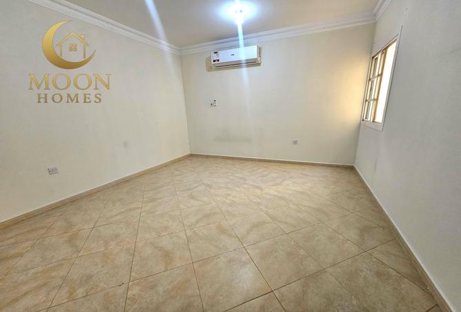 1005878 - Property Image 3