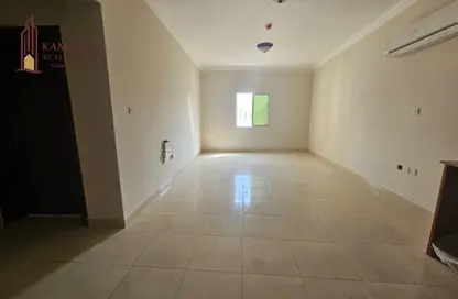Apartment - 1 Bedroom - 1 Bathroom for rent in Umm Ghuwailina 4 - Umm Ghuwailina - Doha