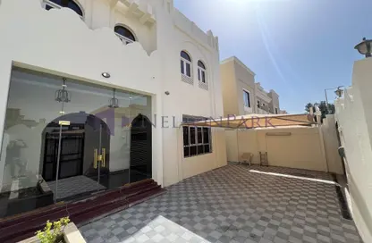 فيلا - 6 غرف نوم - 7 حمامات للايجار في شارع الوعب - الوعب - الدوحة