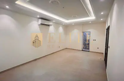 شقة - 3 غرف نوم - 3 حمامات للايجار في شارع النصر - النصر - الدوحة