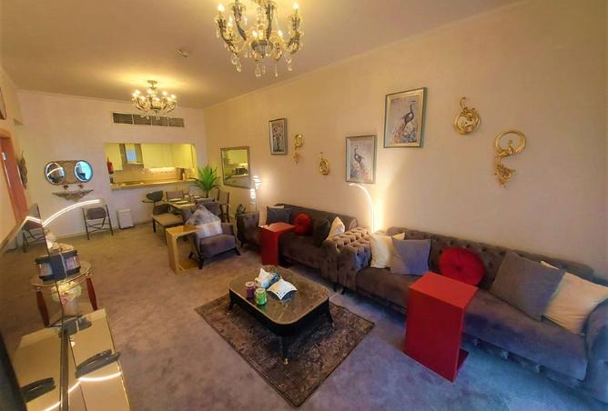 990688 - Property Image 2