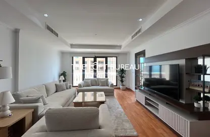 Apartment - 1 Bedroom - 2 Bathrooms for rent in East Porto Drive - Porto Arabia - The Pearl Island - Doha
