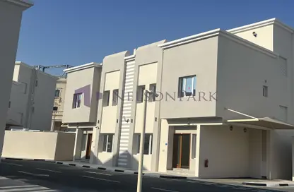 فيلا - 7 غرف نوم - 8 حمامات للايجار في Hazm Al Markhiya - الدوحة