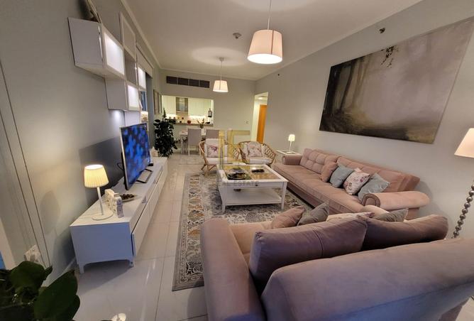 987706 - Property Image 2