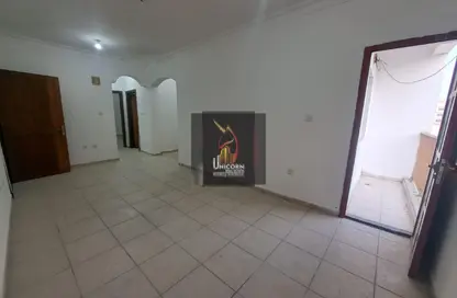سكن الموظفين - استوديو - 2 حمامات للايجار في منتزه 7 - المنتزه - الدوحة