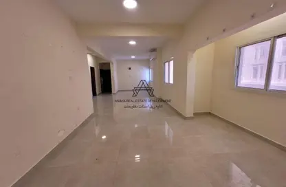 Apartment - 3 Bedrooms - 2 Bathrooms for rent in Al Mansoura - Al Mansoura - Doha