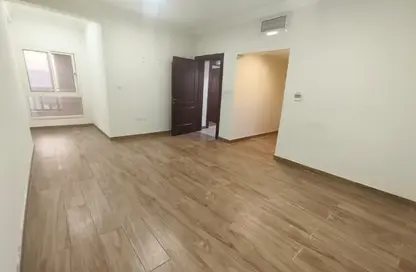 Apartment - 3 Bedrooms - 3 Bathrooms for rent in Abdul Rahman Bin Jassim Street - Mesaieed Road - Al Wakra
