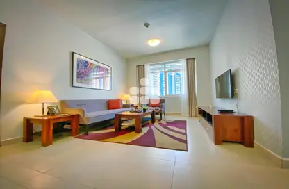 Apartment - 2 Bedrooms - 3 Bathrooms for rent in Omar Al Mukhtar Street - Diplomatic Area - Doha
