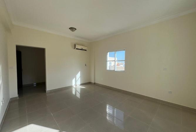 1002356 - Property Image 3