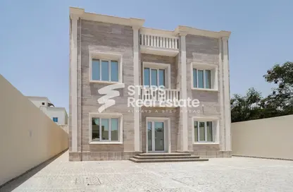 Villa - 6 Bedrooms - 5 Bathrooms for sale in Umm Qarn - Al Daayen
