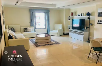 Apartment - 1 Bedroom - 2 Bathrooms for rent in West Porto Drive - Porto Arabia - The Pearl Island - Doha