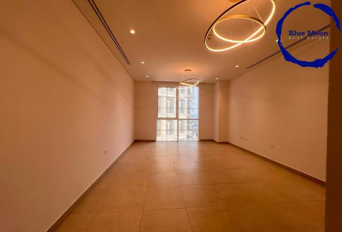 930515 - Property Image 2
