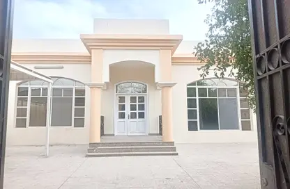 فيلا - 3 غرف نوم - 4 حمامات للايجار في المعمورة - المعمورة - الدوحة