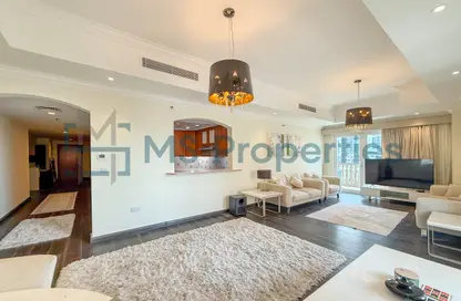 Apartment - 1 Bedroom - 2 Bathrooms for rent in West Porto Drive - Porto Arabia - The Pearl Island - Doha