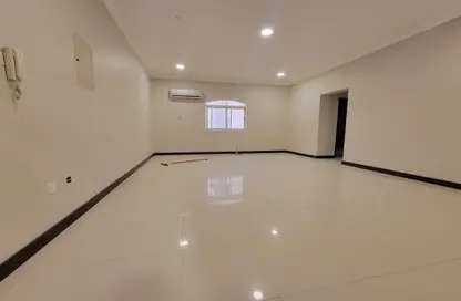 Apartment - 2 Bedrooms - 2 Bathrooms for rent in Al Sadd Road - Al Sadd - Doha Apartment - 2 Bedrooms - 2 Bathrooms for rent in Al Sadd Road - Al Sadd - Doha