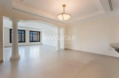 Townhouse - 2 Bedrooms - 3 Bathrooms for rent in West Porto Drive - Porto Arabia - The Pearl Island - Doha