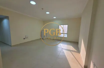 Apartment - 3 Bedrooms - 3 Bathrooms for rent in Asim Bin Omar Street - Al Mansoura - Doha